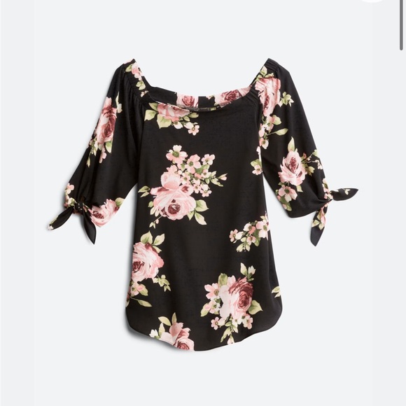 Stitch fix- Black and floral print off shoulder blouse - Picture 1 of 4